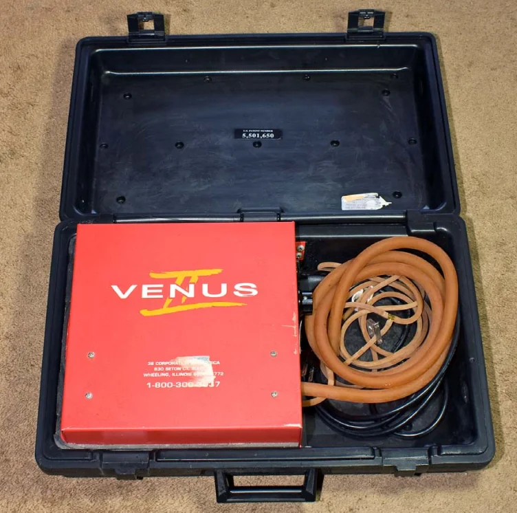 Die Venus II - noch in der ganz alten Version mit Koffergehäuse. 