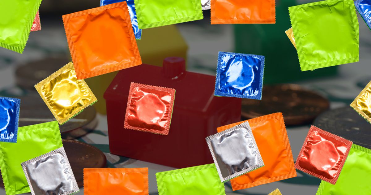 Kondome vor einer Monopolygrossaufnahme