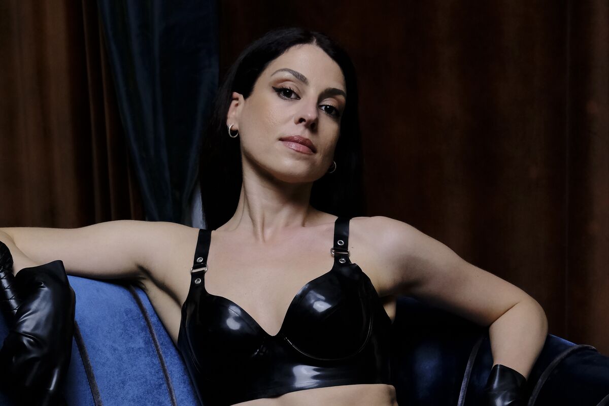 Femdom Berlin Aido Akida Latex Studio Lux prodom femdomme