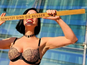 lilly love lotus domina dessous lingerie spanking lineal benutzt sind sie besser outdoor reichstag studio lux berlin