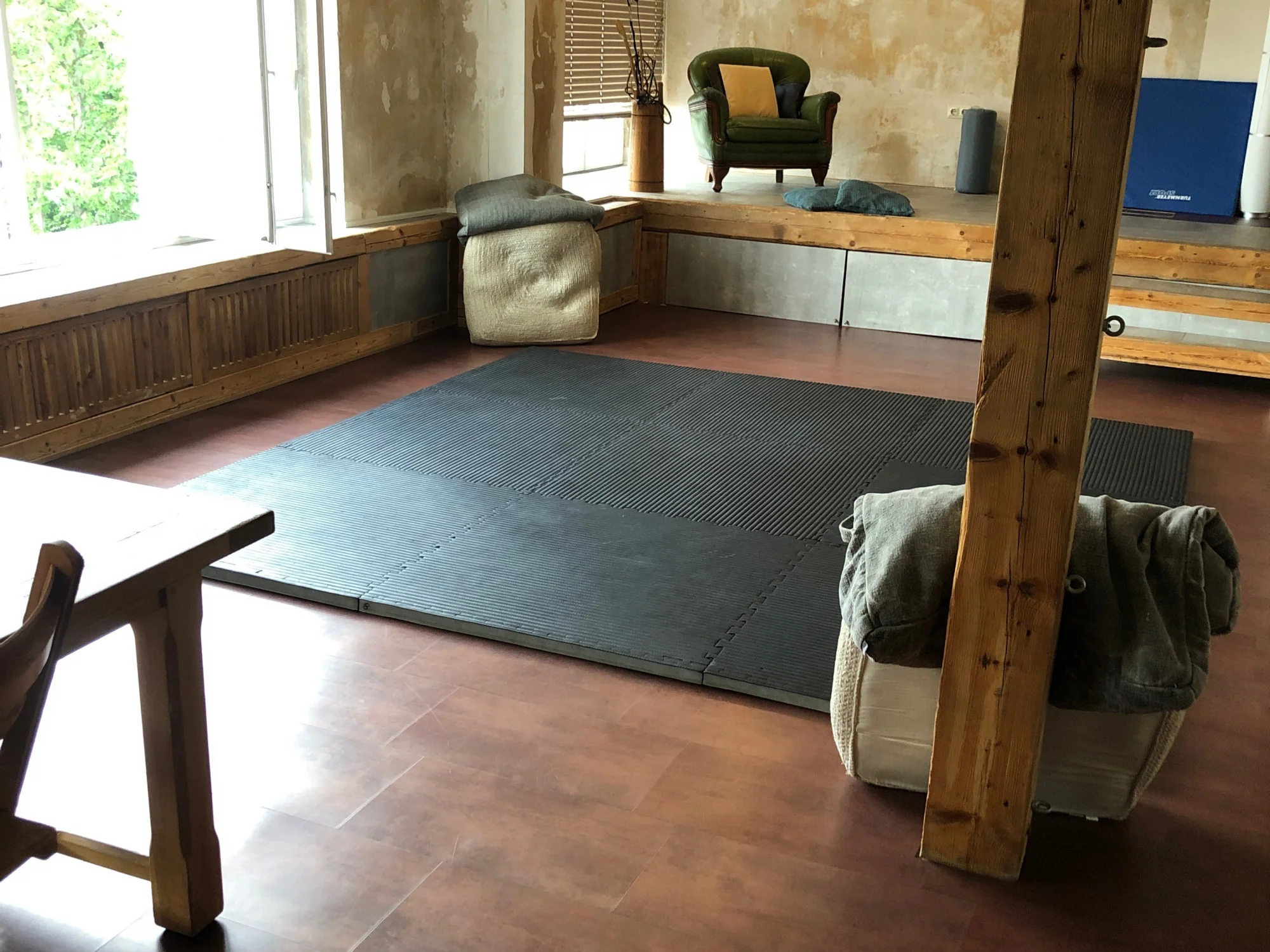 Wrestlingmatten im Kursraum im Studio LUX