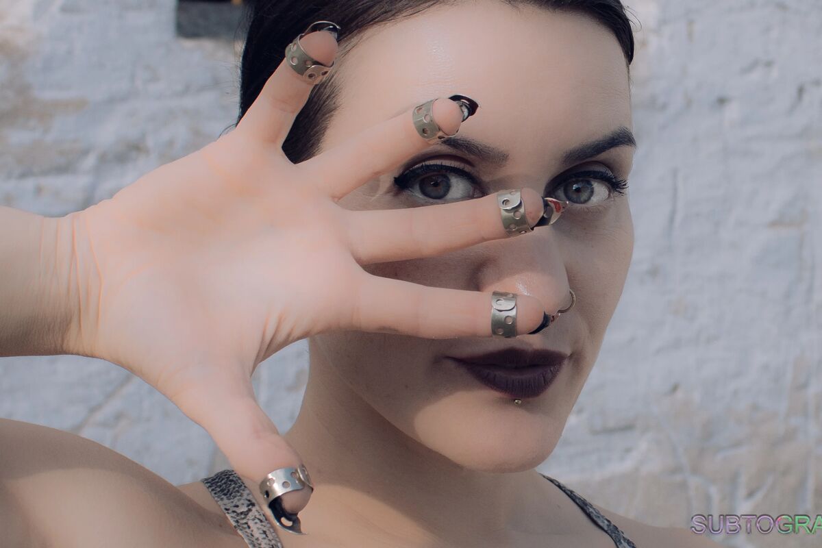 Miss Flora die Sadistin aus Berlin.