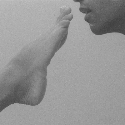 Die Macht Meiner Füße: Ritual, Psychologie und Lust der Fußverehrung